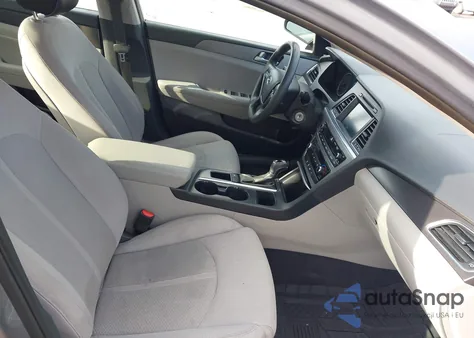 2016 Hyundai Sonata Sport z USA, uszkodzony, nr VIN 5NPE34AF1GH276952